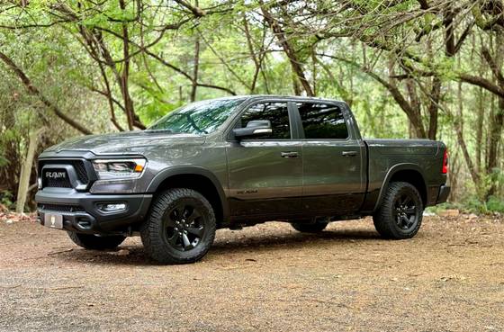 RAM 1500 5.7 V8 GASOLINA REBEL CD 4X4 AUTOMÁTICO